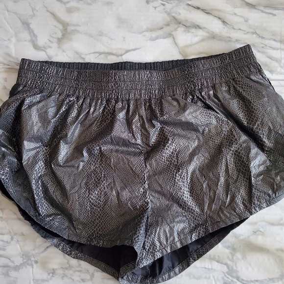 FP Movement Snake Print Metallic Shorts XL - Picture 8 of 8